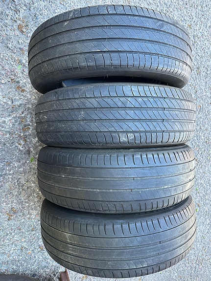 4 kpl kesärenkaat 215/65/17 michelin