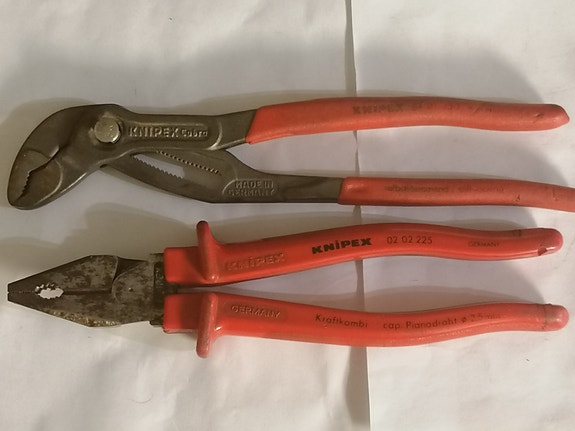 Knipex Cobra ja Knipex voimalinja pihdit pakettina