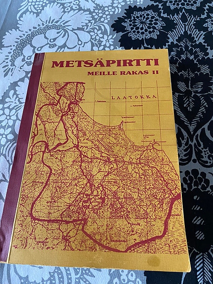 Metsäpirtti-kirja
