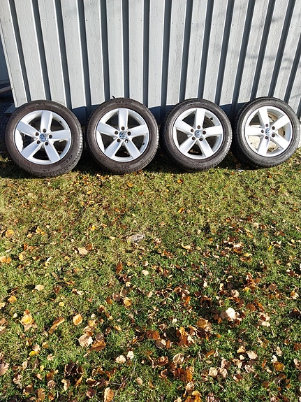Kesärenkaat vw alkuperäisillä aluvantella 5x112.