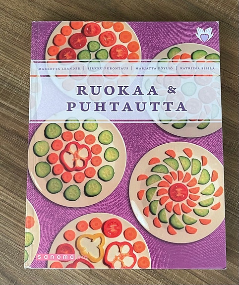 Ruokaa ja Puhtautta oppikirja