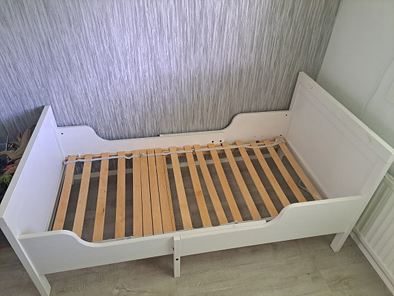 IKEA jatkettava lastensänky valkoinen