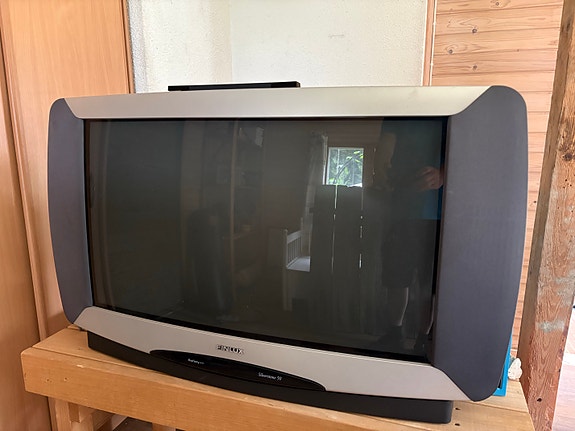 Finlux 32” putkitelkkari