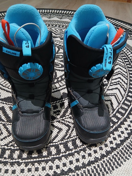 Burton lumilautailukengät
