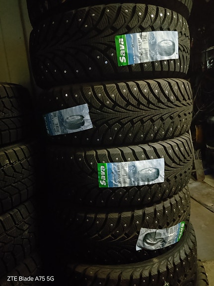 Uudet nastarenkaat Sava Eskimo Stud 205/55 R16 91T