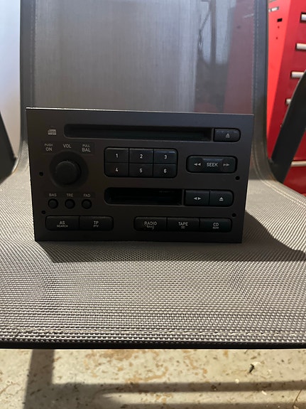 Saab 9-5 alkuperäinen autosoitin / radio CD