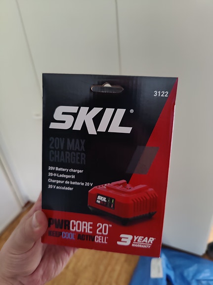 skil 20V akkulaturi