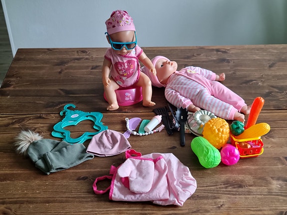 Baby Born nukke ja tarvikkeita