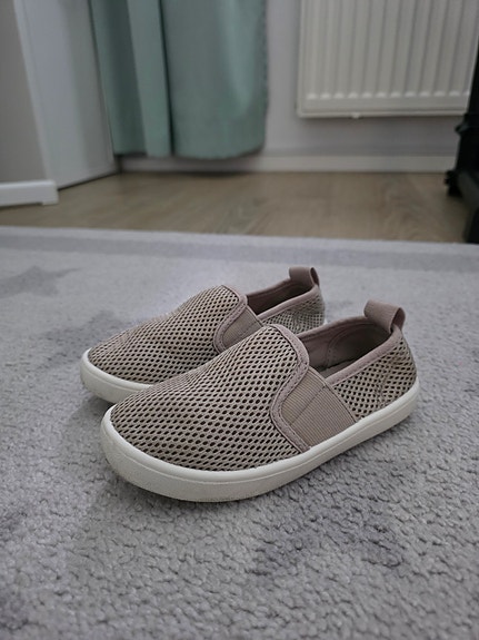 H&M kengät VARATTU
