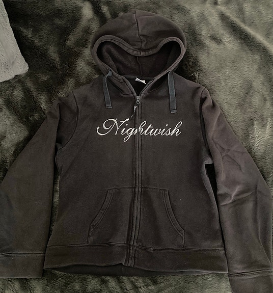 Nightwish huppari naiset