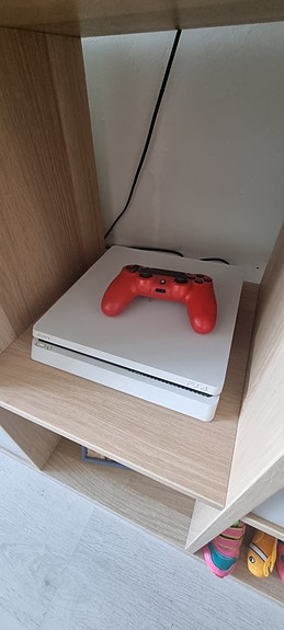 Sony PlayStation 4 pelikonsoli 500gb