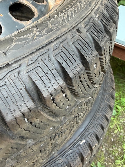 Nastarenkaat vanteilla 205/55 R16