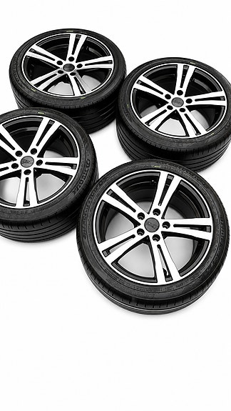 Myydään 18" MAKS alumiinivanteet + Nokian Hakka kesärenkaat