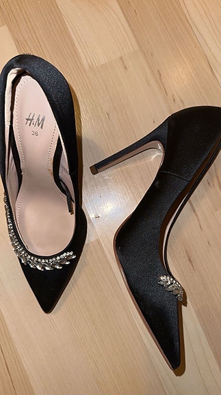 H&M mustat korkokengät strassikoristeilla koko 36