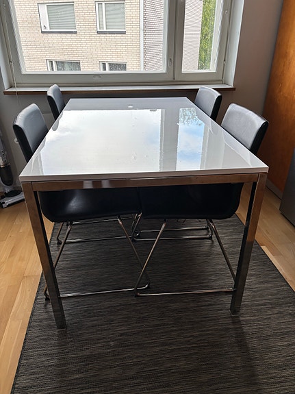 Ikea Torsby ruokailuryhmä neljälle