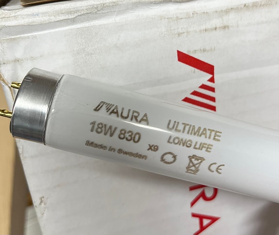 Aura Ultimate Long Life -loisteputkia 23 kpl, 18w/830