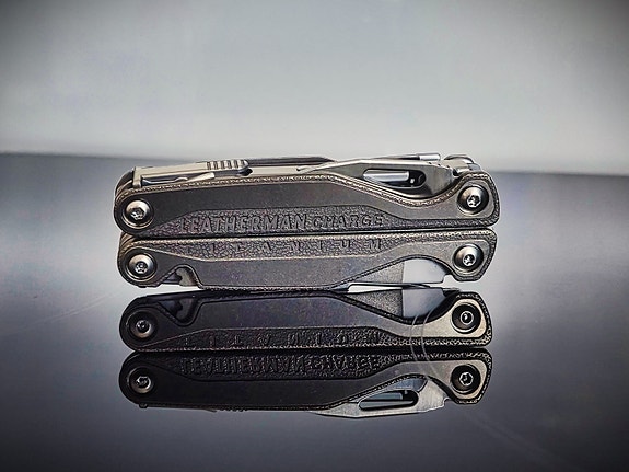 Leatherman Charge+TTi + flatbit set + replaceable tungsten carbide wire cutters