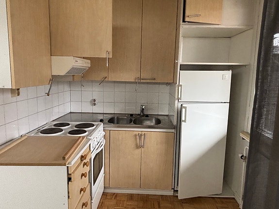 Annetaan keittiö kodinkoneineen