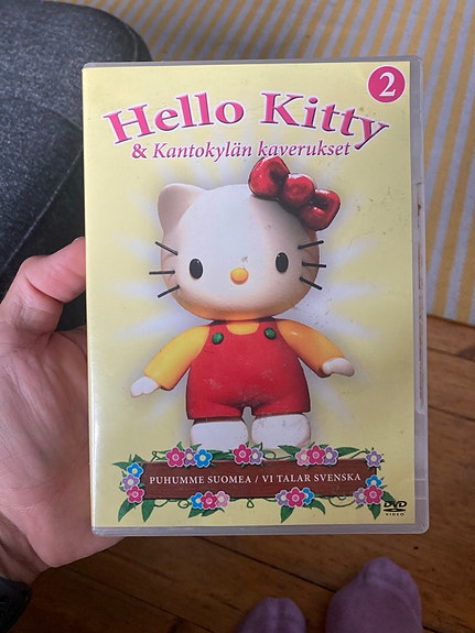 Hello Kitty & Karkkikylän kaverukset DVD