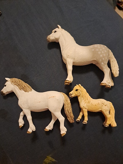 Schleich-poni paketti
