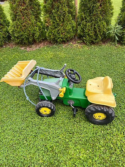 John Deere polkutraktori