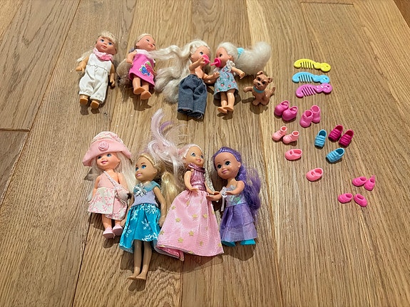 Pienet Barbie-nuket