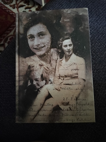 Anne Frank ja hänen kohtalosisarensa