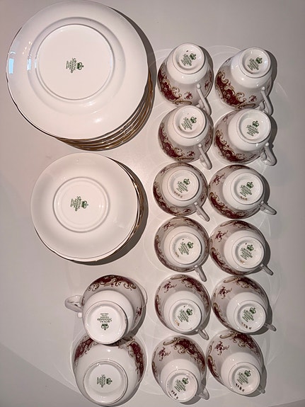 Royal Standard Fine Bone China – isompi kahviastiasto