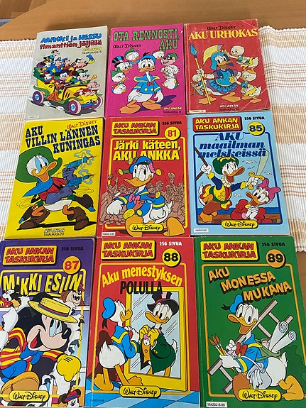 Aku Ankka taskukirjat 9 kpl (5-89)