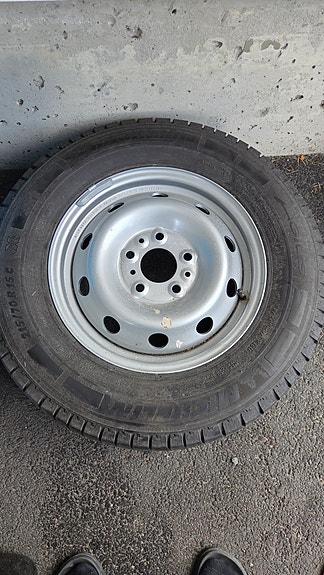 Uusi 1kpl 215/70 R 15 C Michelin kesärengas