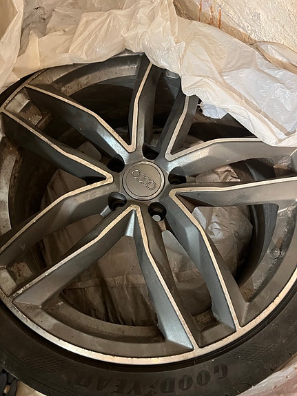 audi 19" alumiinivanteet+kumit
