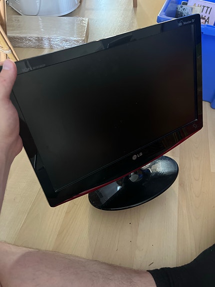 LG Flatron M197WD-PZ 19" näyttö