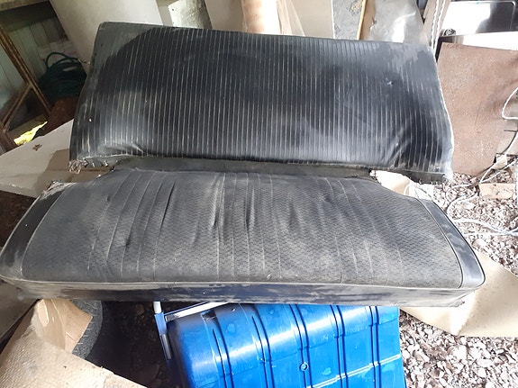 Opel Kadet 1500 takapenkit