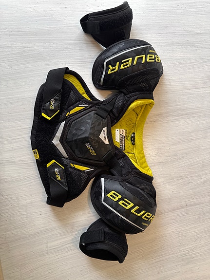 Bauer Supreme rintapanssari YTH M