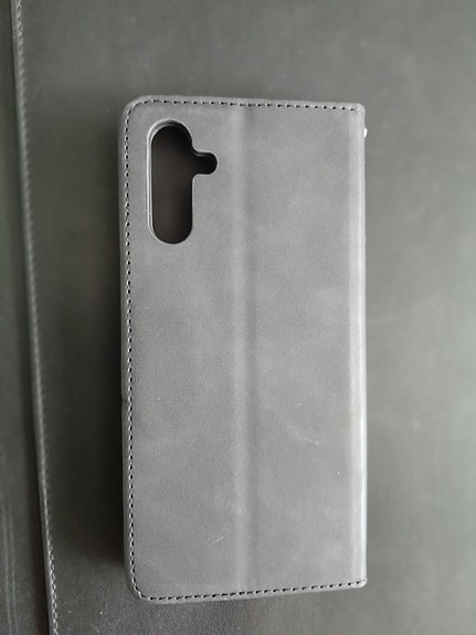 Samsung Galaxy A05. Musta suojakuori.
