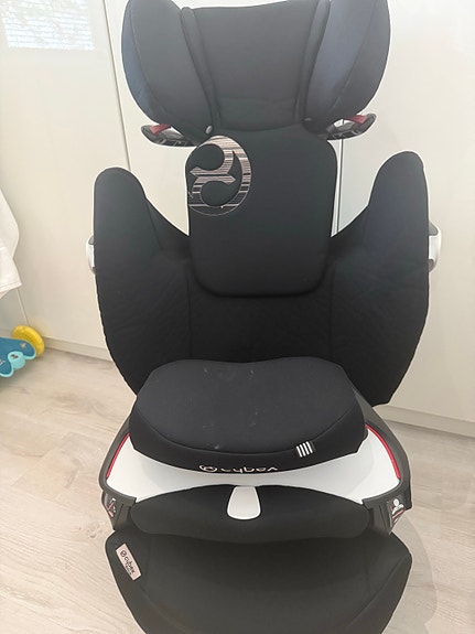 Cybex turvaistuin 36 musta