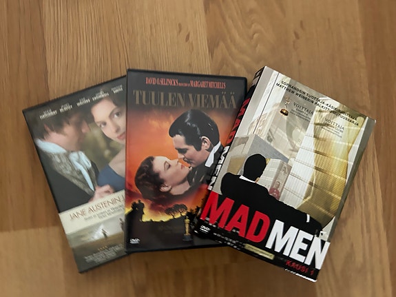 DVD-elokuvia ja Mad Men -sarja, kausi 1