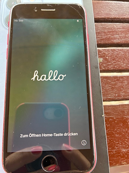 Apple iPhone SE (2-3 gen) älypuhelin 64 GB punainen