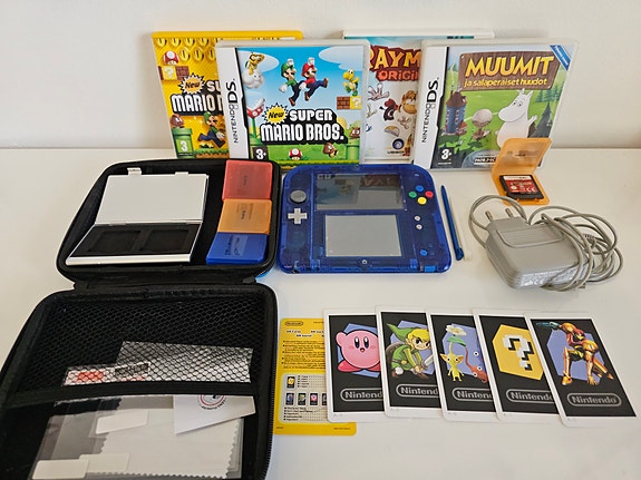 Nintendo 2DS Pokemon Clear Blue pelikonsoli + pelejä