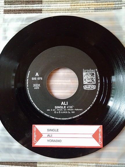 Ali 7" Single/Yöradio