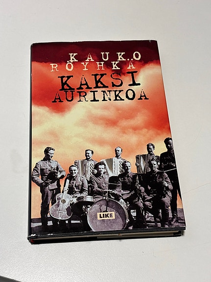 Kauko Röyhkä: Kaksi aurinkoa
