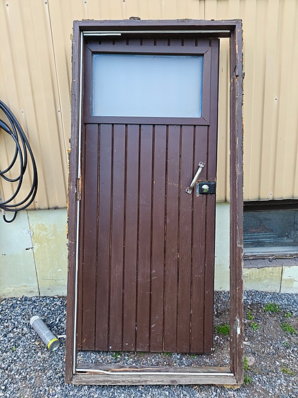 ANNETAAN ulko-ovi