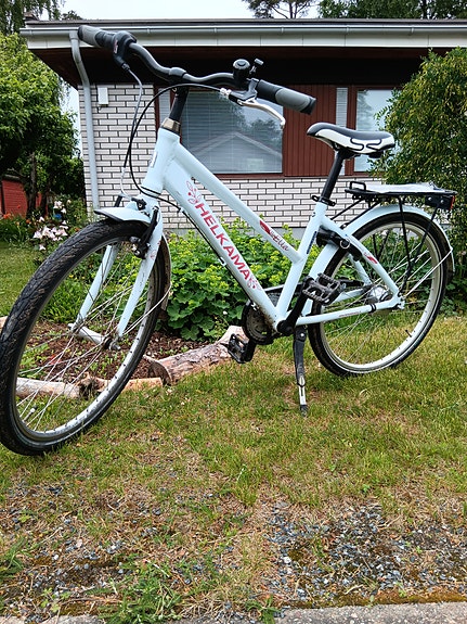 Tyttöjen pyörä, 24"