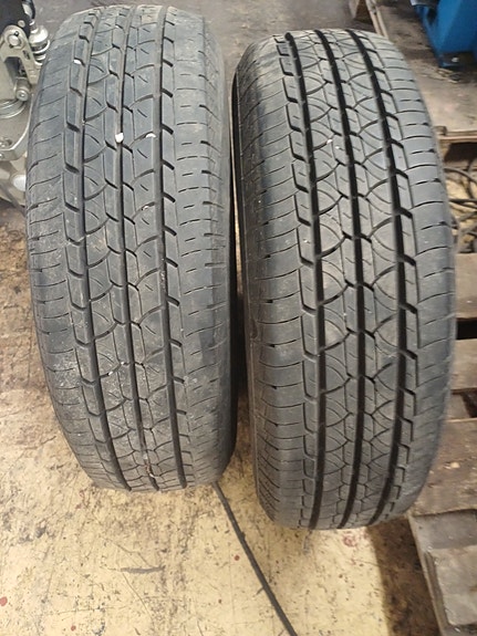 2kpl 195 14C Barum 6.5mm pintaa yht50e
