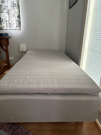 IKEA sänky ja patja 80x200 cm harmaa