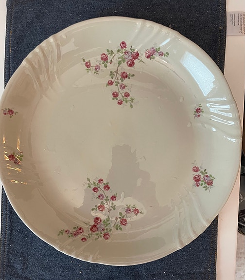 Arabia Pikkuruusu pyöreä tarjoiluvati 33 cm (harvinainen piippuleima)