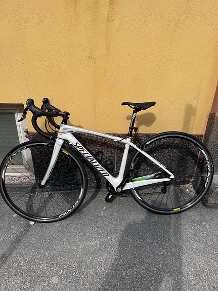 Specialized maantiepyörä koko 48