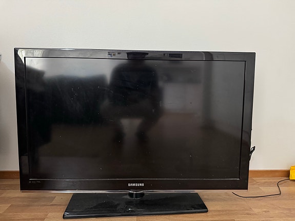 Samsung LCD-televisio 40" musta
