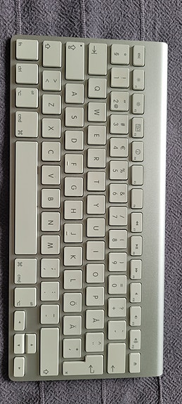Bluetooth Apple Keyboard