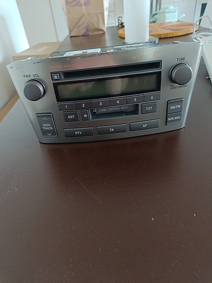 Toyota alkuperäinen autoradio CD-soitin